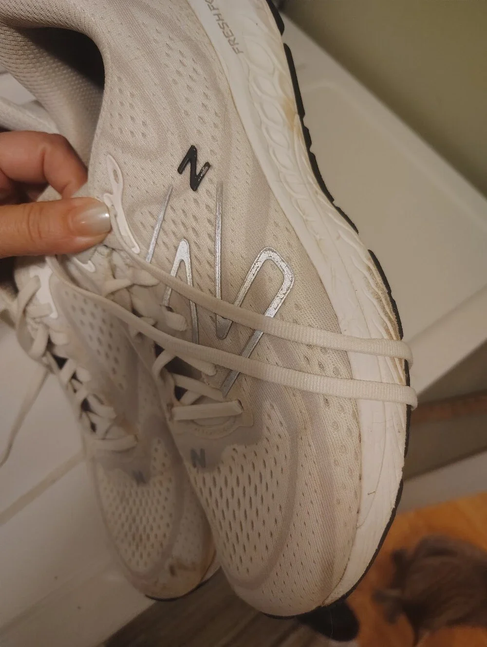 💓💓 New Balance Men’s 880 Off-White Athletic Running Shoes